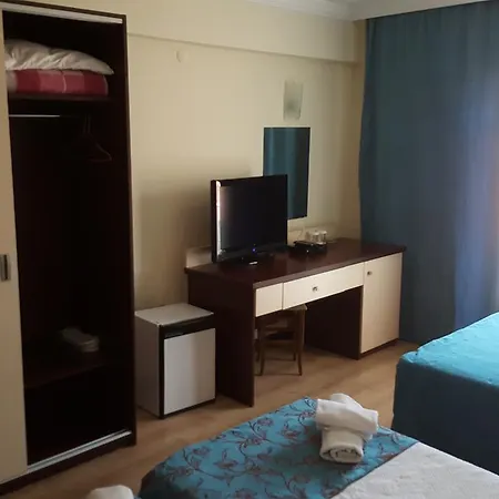 Faik Hotell *